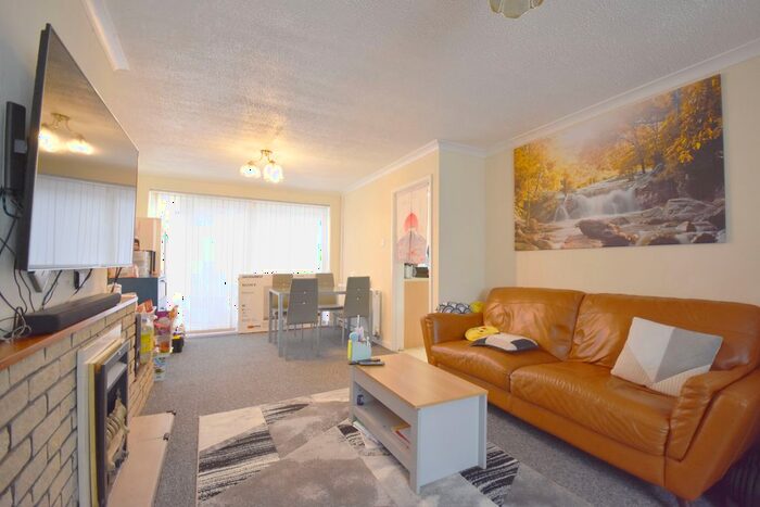 3 Bedroom Semi-Detached House To Rent In Marlston Walk, Coventry, CV5