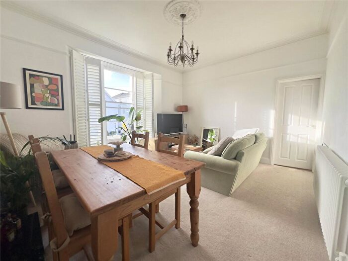 2 Bedroom Apartment To Rent In Redland, Hampton Park, BS6