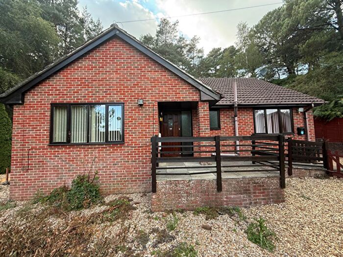 3 Bedroom Bungalow To Rent In Hurn Road, Ringwood, BH24