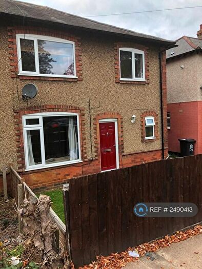 4 Bedroom Semi-Detached House To Rent In London Road, Northampton, NN4