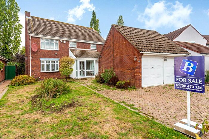 4 Bedroom Detached House For Sale In Tyle Green, Emerson Park, RM11