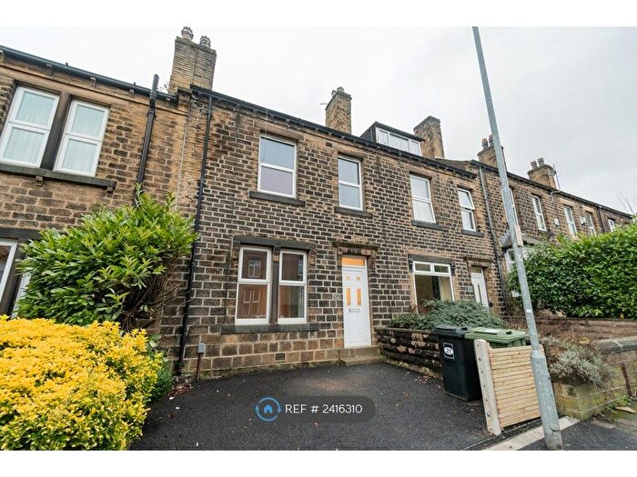 4 Bedroom Terraced House To Rent In Syringa Street, Huddersfield, HD1