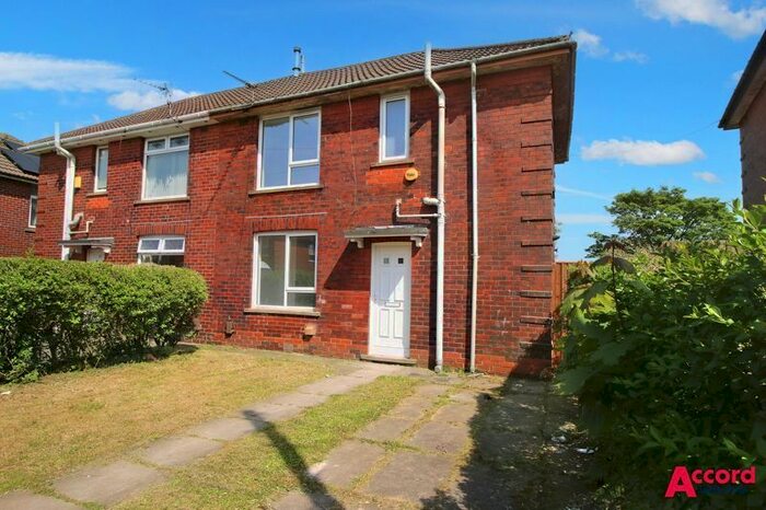 3 Bedroom Semi-Detached House To Rent In Darlington Road, Rochdale, OL11