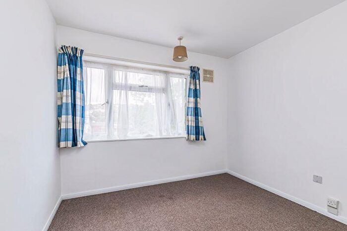 2 Bedroom Apartment To Rent In Havant Road, Farlington, PO6