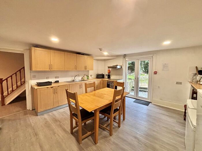 1 Bedroom House To Rent In Clarendon Road, Southsea, PO5