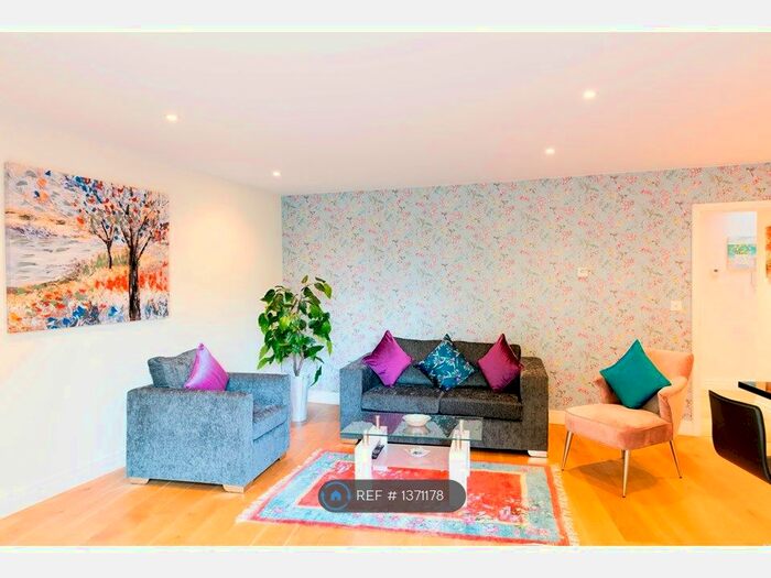 2 Bedroom Flat To Rent In Regents Terrace, Cambridge, CB2