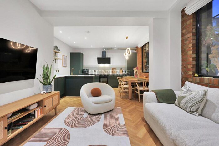 2 Bedroom Duplex To Rent In Rampart Street, London, E1