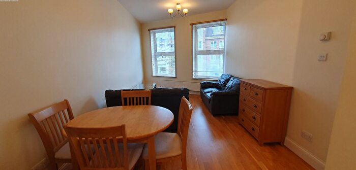 2 Bedroom Flat To Rent In Grosvenor Parade, Uxbridge Road, London, W5