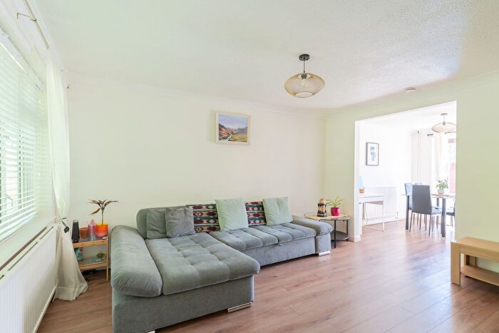 3 Bedroom Semi Detached House For Sale In Elm Close, Little Stoke, Bristol, BS34