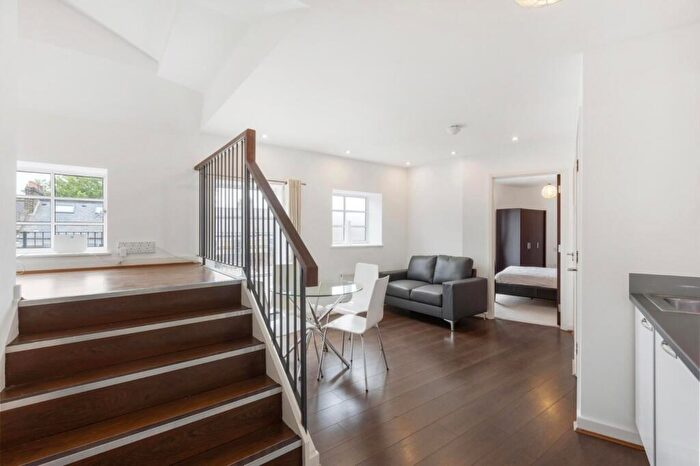 1 Bedroom Flat For Sale In St. John's Hill, Clapham Junction, SW11