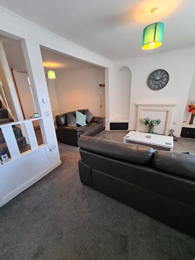2 Bedroom House To Rent In Carmarthen Road, Cwmbwrla, Swansea, SA5