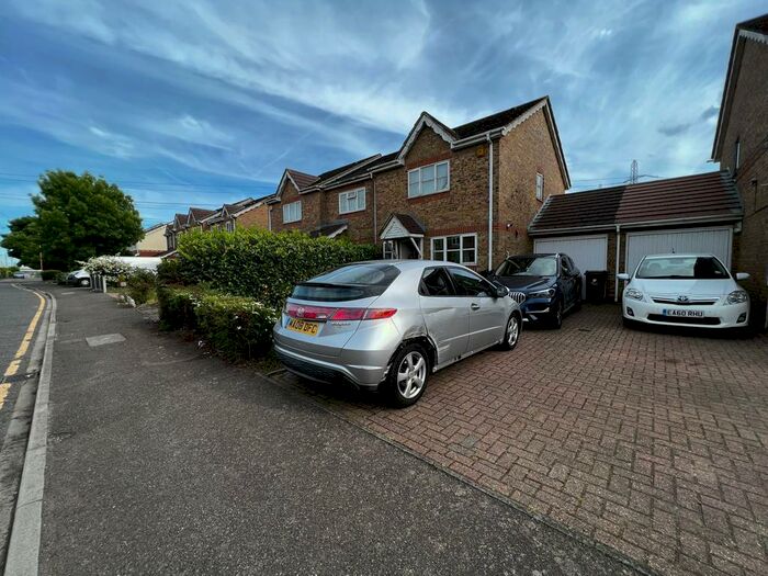 3 Bedroom Semi-Detached House To Rent In Blessing Way, Barking, IG11