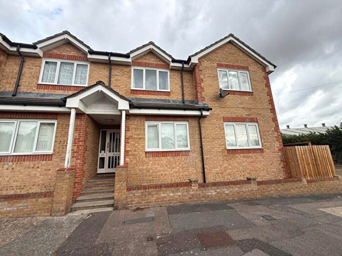 1 Bedroom Flat To Rent In Lower Range Road, Gravesend, DA12