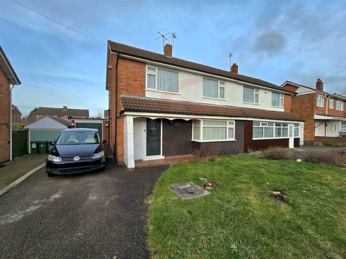 3 Bedroom Semi-Detached House To Rent In Salcombe Drive, Glenfield, Leicester, LE3