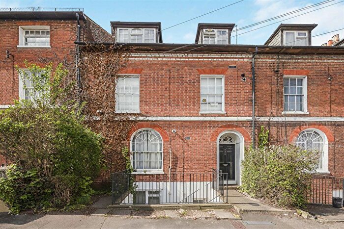 1 Bedroom Flat For Sale In Russell Street, Reading, RG1