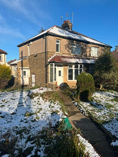 3 Bedroom Semi-Detached House To Rent In Spencer Road, Bradford, BD7