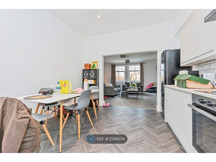 4 Bedroom Flat To Rent In West Didsbury, Manchester, M20