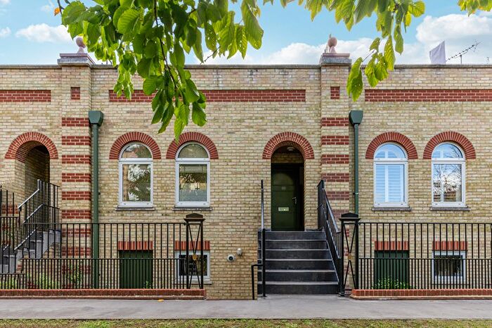 2 Bedroom Terraced House To Rent In Oriel Drive, Barnes, SW13