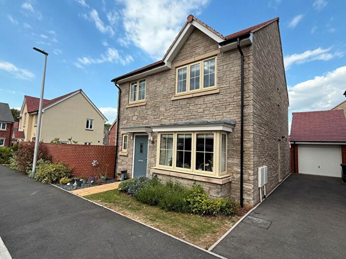 4 Bedroom Detached House For Sale In Muntjac Road, Langford, North Somerset, BS40