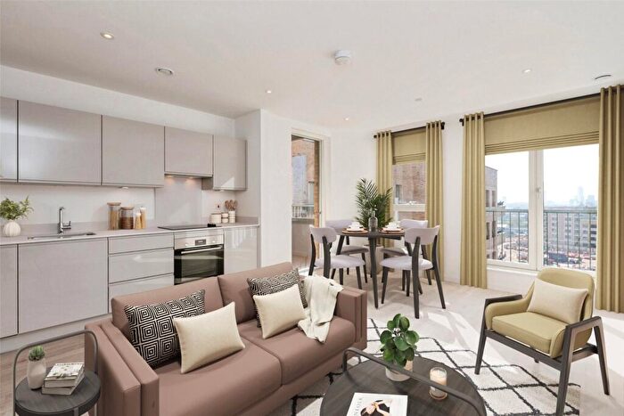 2 Bedroom Flat For Sale In Vernal Way, London, N18