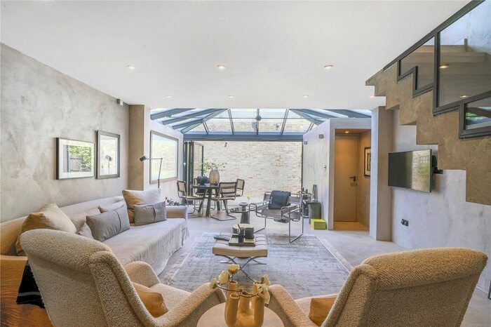 4 Bedroom Detached House To Rent In Pencombe Mews, Notting Hill, London, W11