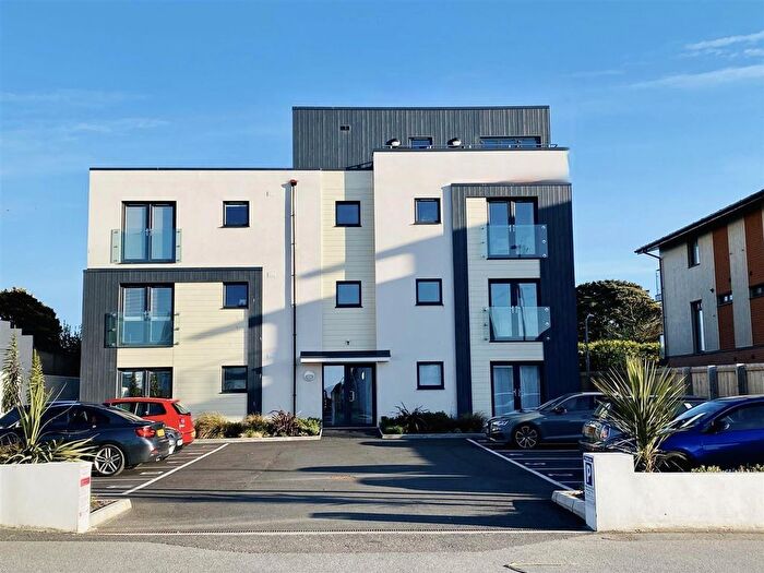 2 Bedroom Flat For Sale In Henver Road, Felicia House, TR7