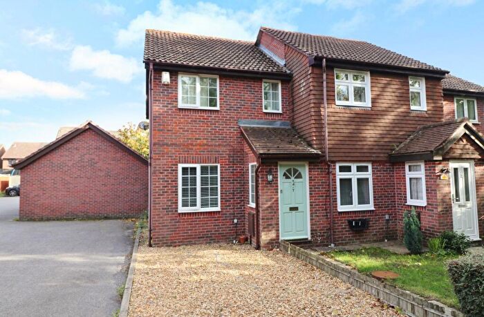 2 Bedroom End Of Terrace House For Sale In Leatherhead Gardens, Hedge End, SO30