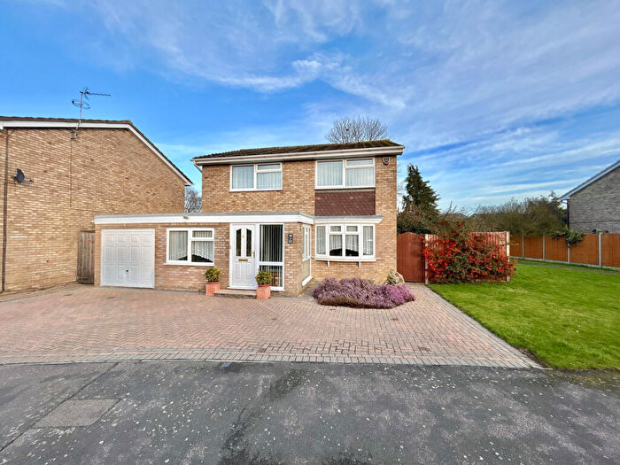 4 Bedroom Detached House For Sale In Masefield Avenue, St. Neots, PE19