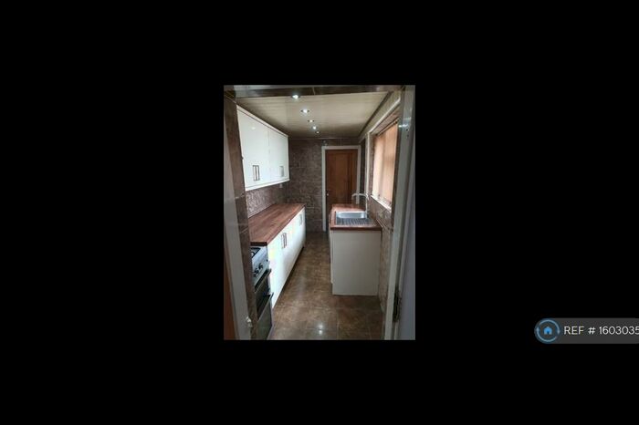 2 Bedroom Terraced House To Rent In Whittaker Street, Blackburn, BB2