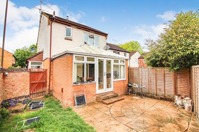 1 Bedroom End Of Terrace House For Sale In Ivanhoe Close, Crawley, West Sussex., RH11