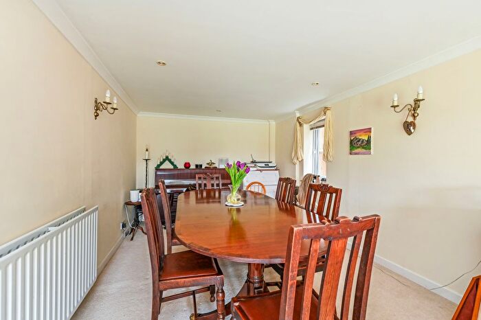 5 Bedroom Detached House For Sale In Longmoor Road, Greatham, Liss, GU33