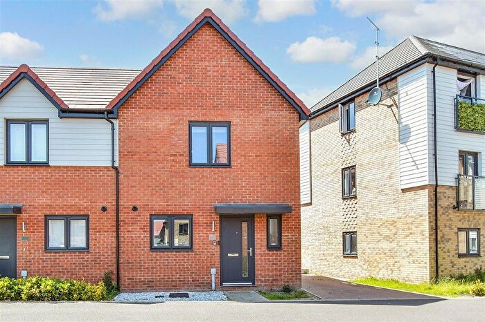 2 Bedroom Semi-Detached House For Sale In Serpentine Road, Faversham, Kent, ME13