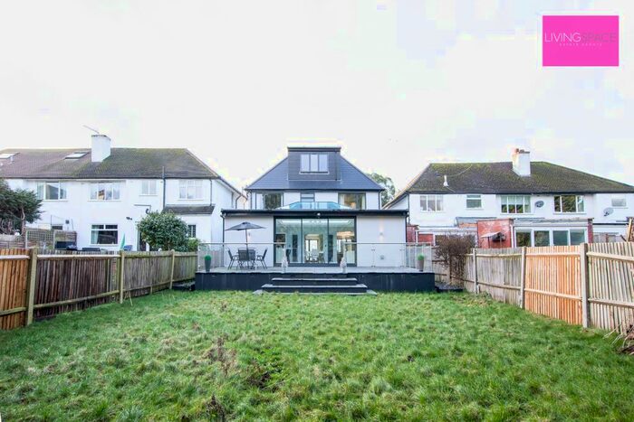 5 Bedroom Terraced House To Rent In Derwent Avenue, Kingston, SW15