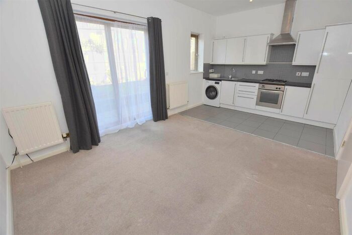 1 Bedroom Flat To Rent In East End Road, London, N2