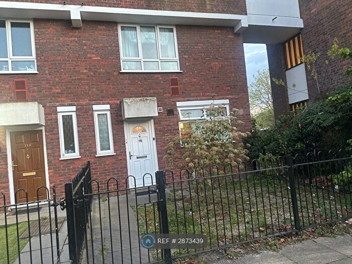 3 Bedroom End Of Terrace House To Rent In Benson Close, Hounslow, TW3