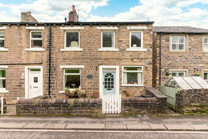 2 Bedroom End Of Terrace House For Sale In Armitage Road, Armitage Bridge, HD4