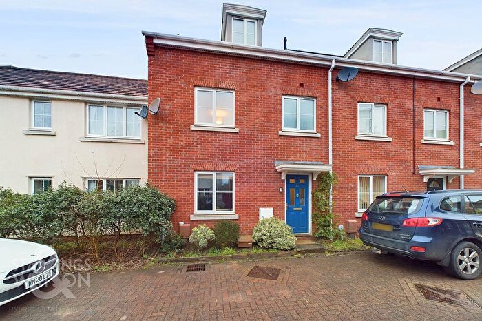 4 Bedroom Town House To Rent In Hemming Way, Norwich, NR3