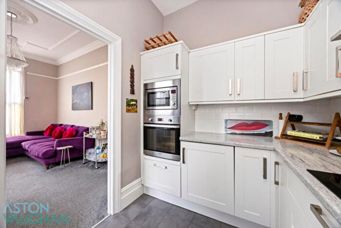 2 Bedroom Apartment For Sale In Sillwood Place, Brighton, BN1