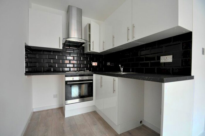 1 Bedroom Flat To Rent In Northbrook Street, Newbury, RG14
