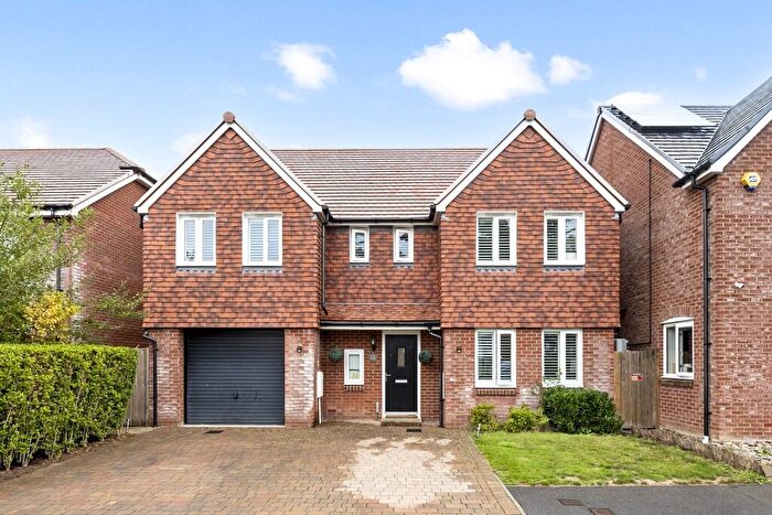 5 Bedroom Detached House For Sale In Puttock Way, Billingshurst, RH14