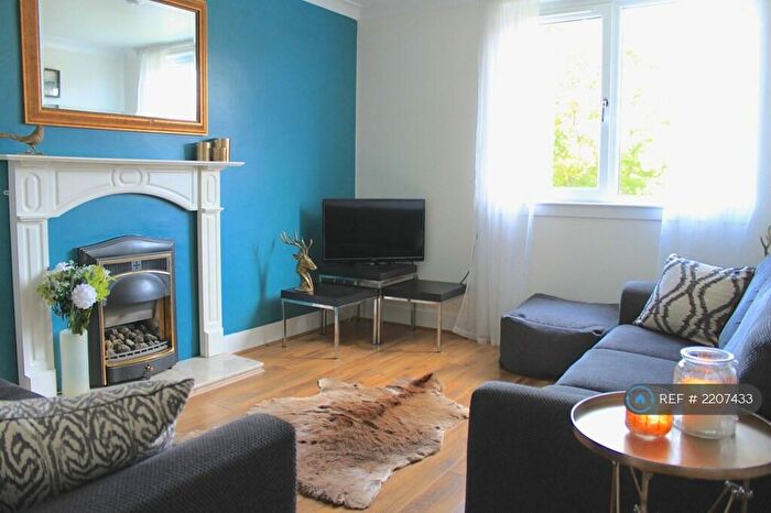 2 Bedroom Flat To Rent In Cottage Brae, Aberdeen, AB10