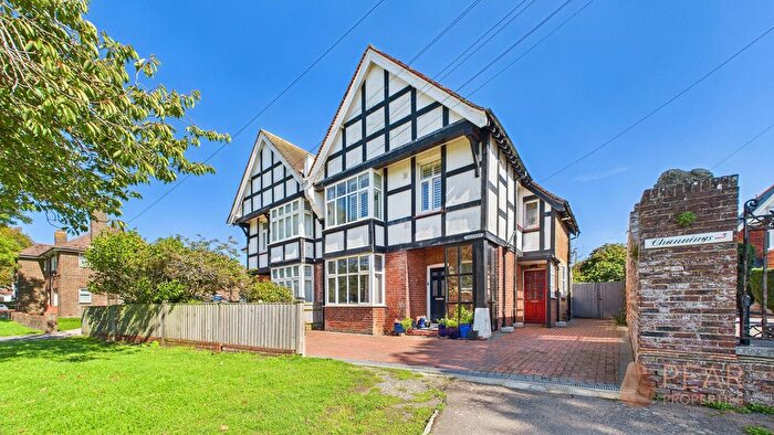 1 Bedroom Flat To Rent In The Green, Southwick, BN42