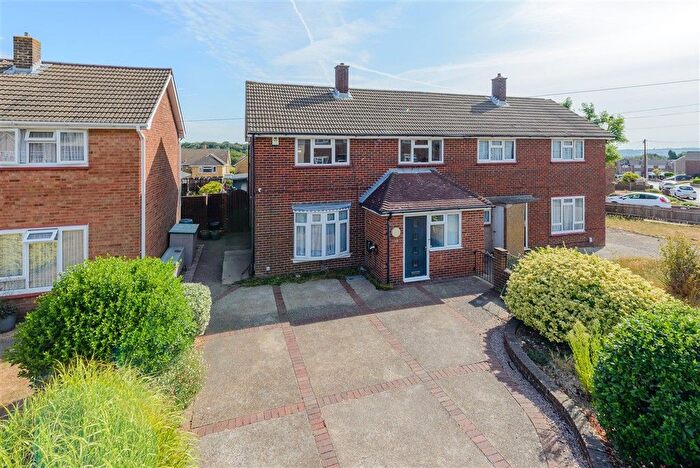 3 Bedroom Semi-Detached House For Sale In Tern Crescent, Rochester, Kent, ME2