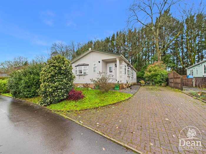 2 Bedroom Park Home For Sale In Clanna, Alvington, Lydney, GL15