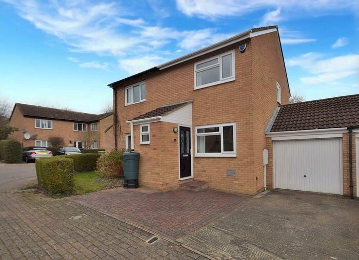 2 Bedroom Semi-Detached House To Rent In Forest Rise, Eaglestone, MK6