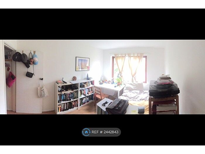 2 Bedroom Terraced House To Rent In Lower Clapton Road, London, E5