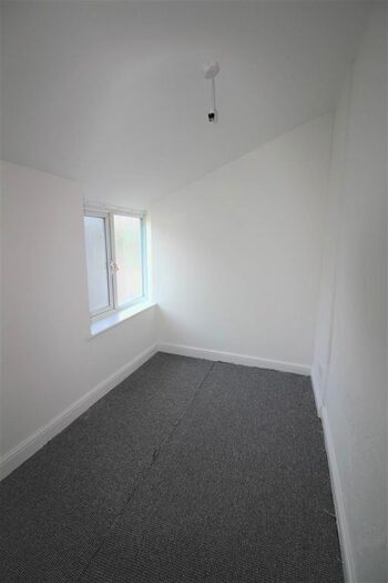 1 Bedroom Flat To Rent In Wilder Road, Ilfracombe, EX34