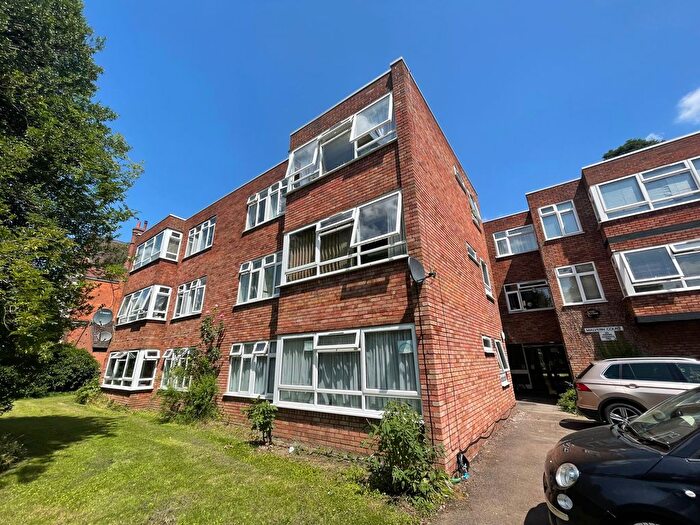 2 Bedroom Property To Rent In Malvern Court, Leamington Spa, CV32