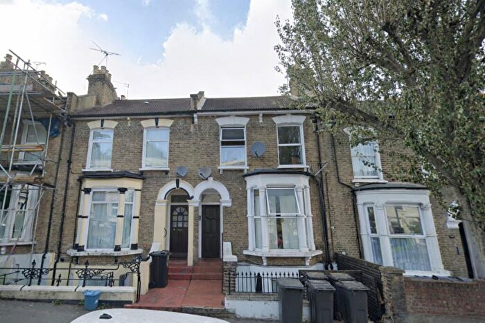 5 Bedroom Terraced House For Sale In Powerscroft Road, Clapton, London, E5