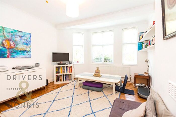 3 Bedroom Apartment To Rent In Oakfield Court, Haslemere Road, Crouch End, London, N8